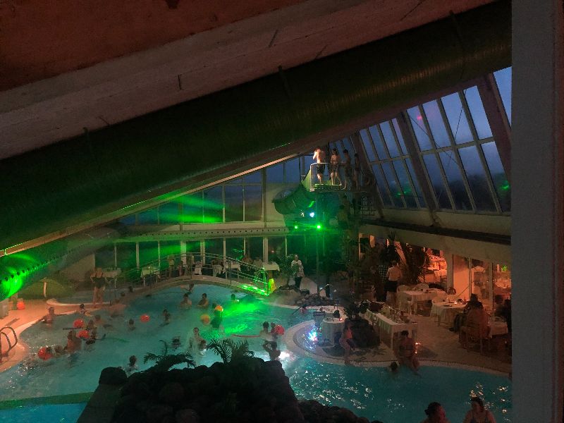 pool_party_billede_MASTER_b2886384-34fc-bcad-104a-d10838c29f8a